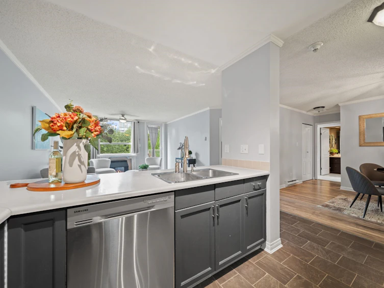 305-1250 Quayside Drive, New Westminster, BC, V3M 6E2 - 12