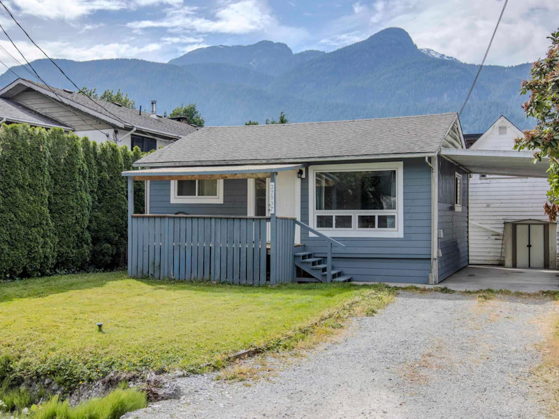 37937 Fourth Avenue, Squamish BC V8B 0P7