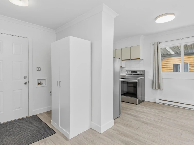37937 Fourth Avenue, Squamish, BC, V8B 0P7 - 5