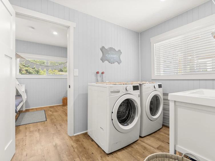 433 Senator Place, Bowen Island, BC, V0N 1G1 - 30