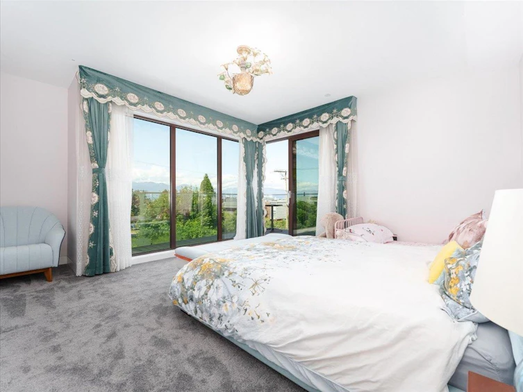 3011 W 27th Avenue, Vancouver, BC, V6L 1W6 - 9