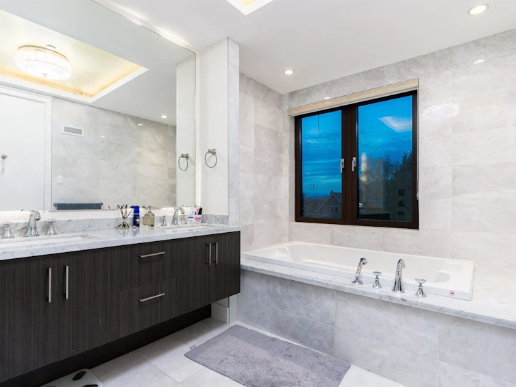 3011 W 27th Avenue, Vancouver, BC, V6L 1W6 - 10