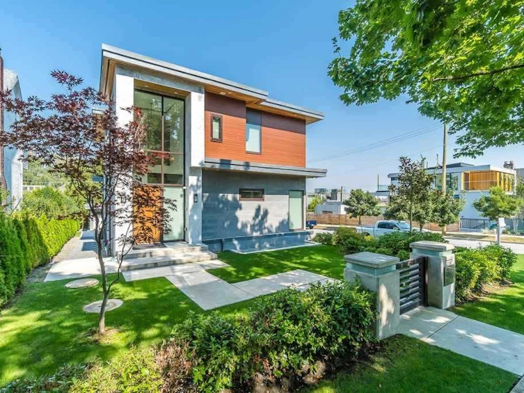3011 W 27th Avenue, Vancouver, BC, V6L 1W6 - 2