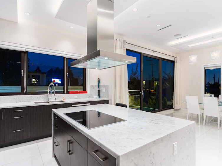 3011 W 27th Avenue, Vancouver, BC, V6L 1W6 - 6