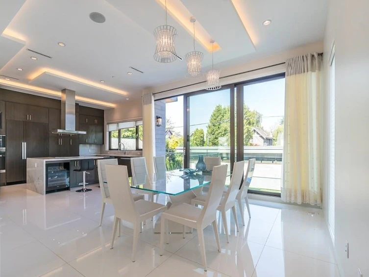 3011 W 27th Avenue, Vancouver, BC, V6L 1W6 - 5