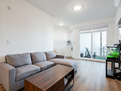 1608-2180 Kelly Avenue - 5