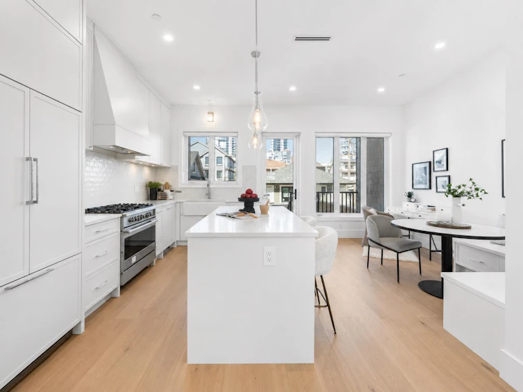 531 W 61st Avenue, Vancouver, BC, V6P 2B4 - 9