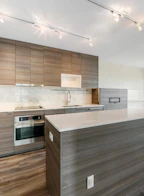 805 13398 104th Avenue