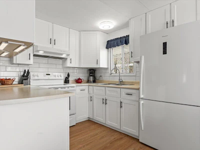 136-3031 200 Street - 3