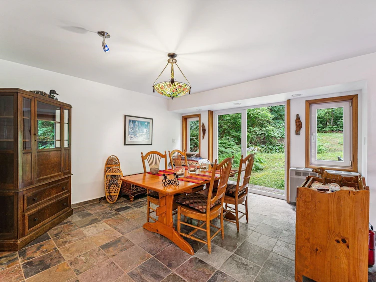 12 & 13 Coldwell Beach, North Vancouver, BC - 11