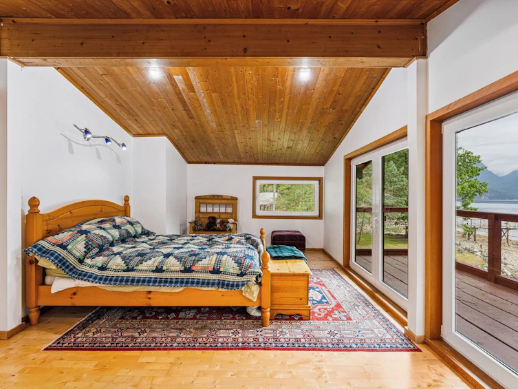 12 & 13 Coldwell Beach, North Vancouver, BC - 26