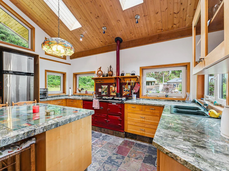 12 & 13 Coldwell Beach, North Vancouver, BC - 8