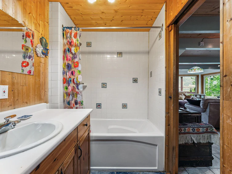 12 & 13 Coldwell Beach, North Vancouver, BC - 30