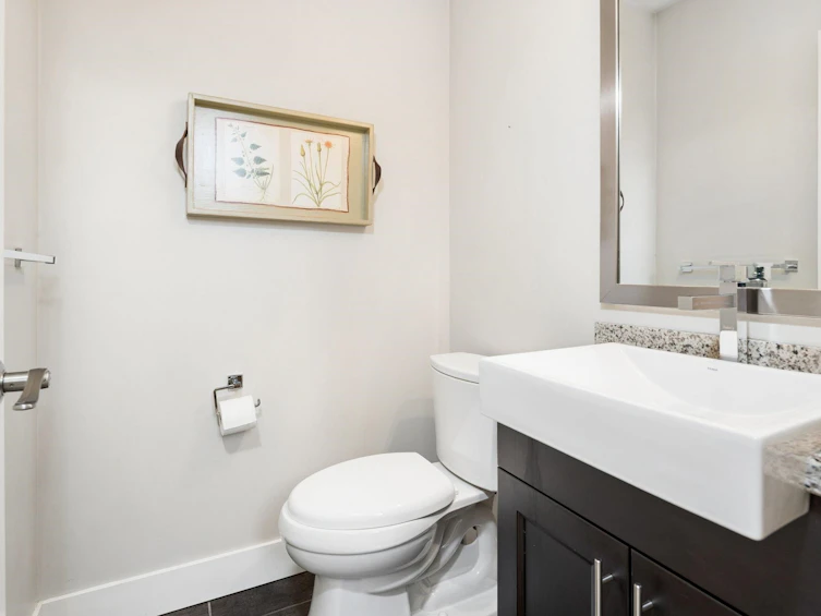 2-3025 Baird Road, North Vancouver, BC, V7K 2G5 - 17
