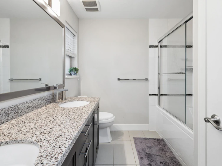 2-3025 Baird Road, North Vancouver, BC, V7K 2G5 - 24