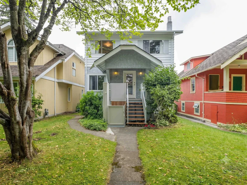 3857 W 18th Avenue, Vancouver BC V6S 1B4
