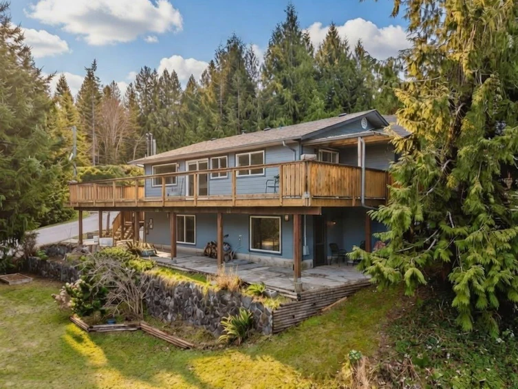 5808 Skookumchuk Road, Sechelt, BC, V7Z 0P3