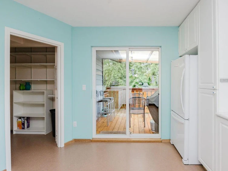 5808 Skookumchuk Road, Sechelt, BC, V7Z 0P3 - 18