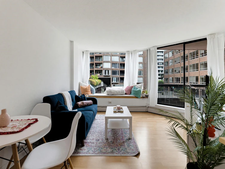 214-1330 Burrard Street, Vancouver, BC, V6Z 2B8 - 3