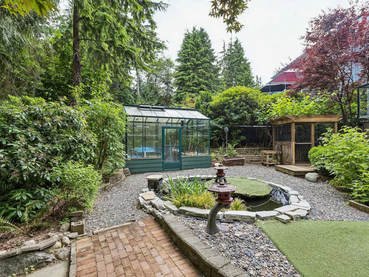 1501 Ostler Court, North Vancouver, BC, V7G 2P1 - 38