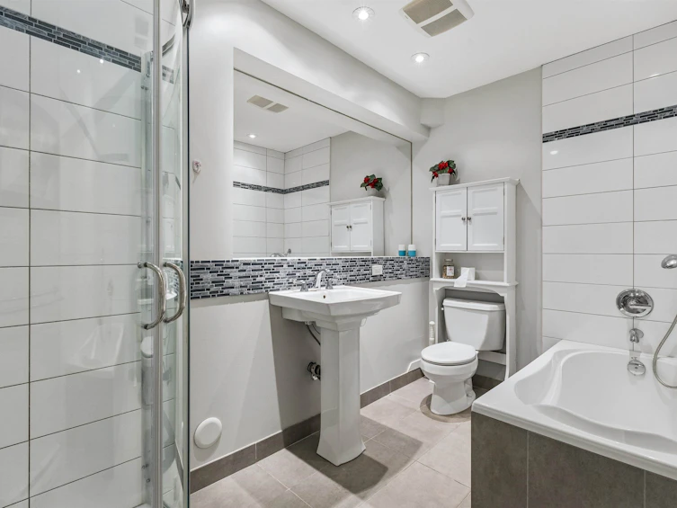 1501 Ostler Court, North Vancouver, BC, V7G 2P1 - 31