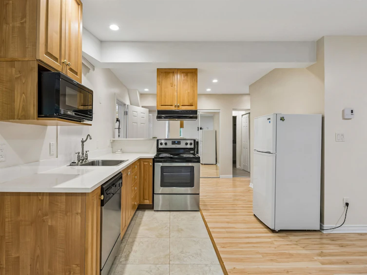 1501 Ostler Court, North Vancouver, BC, V7G 2P1 - 29