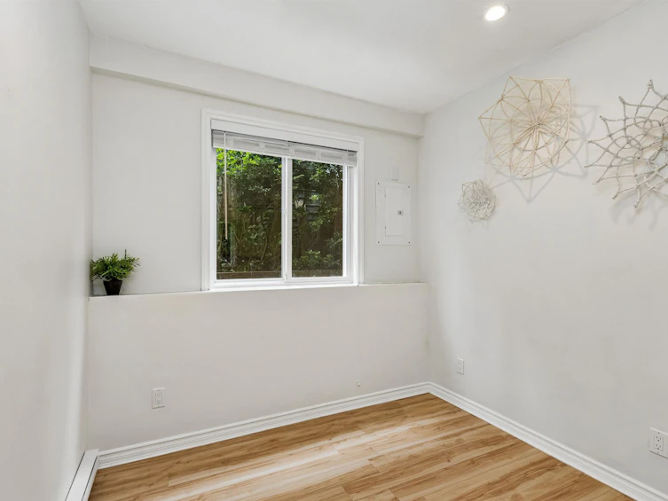 1501 Ostler Court, North Vancouver, BC, V7G 2P1 - 32