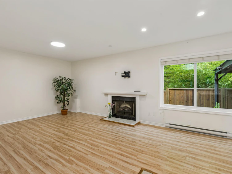 1501 Ostler Court, North Vancouver, BC, V7G 2P1 - 26