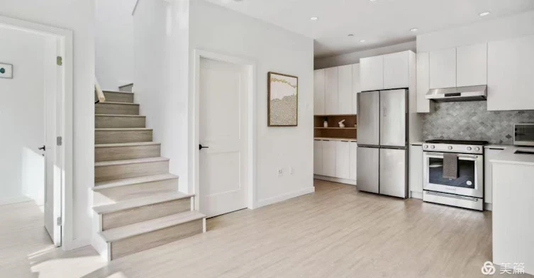 3025 Kings Avenue, Vancouver, BC, V5R 4T1 - 12