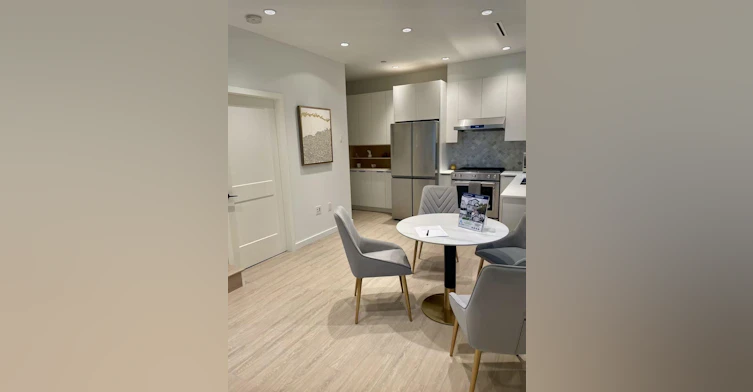 3025 Kings Avenue, Vancouver, BC, V5R 4T1 - 9
