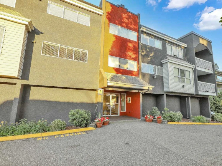 305-5664 200 Street, Langley, BC, V3A 1M8 - 30