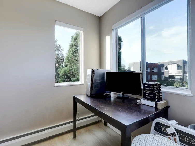 305-5664 200 Street, Langley, BC, V3A 1M8 - 11