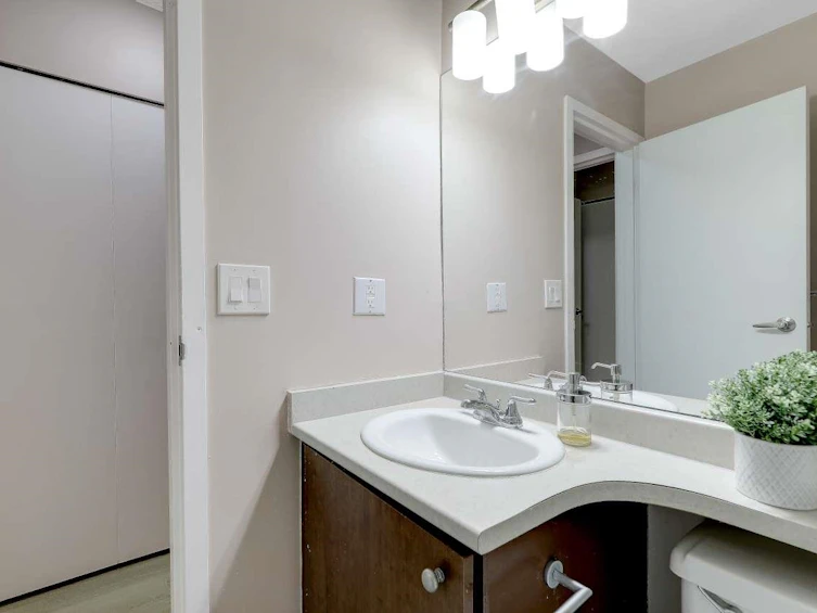 305-5664 200 Street, Langley, BC, V3A 1M8 - 20