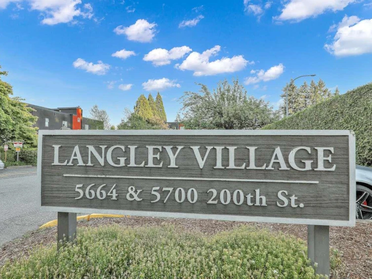 305-5664 200 Street, Langley, BC, V3A 1M8