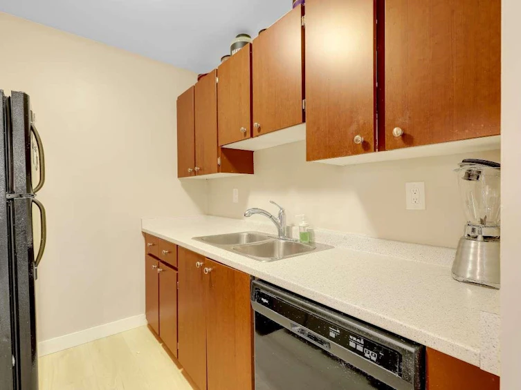 305-5664 200 Street, Langley, BC, V3A 1M8 - 17