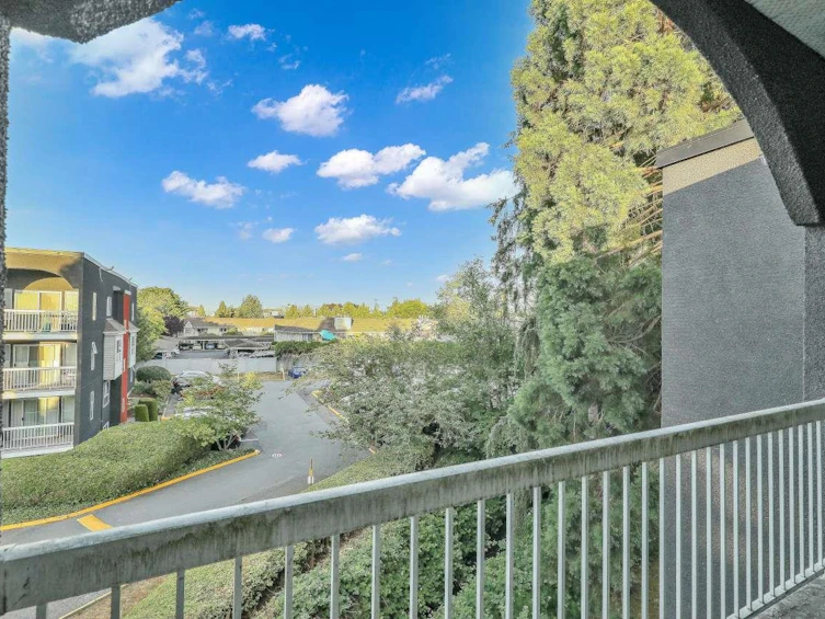 305-5664 200 Street, Langley, BC, V3A 1M8 - 23