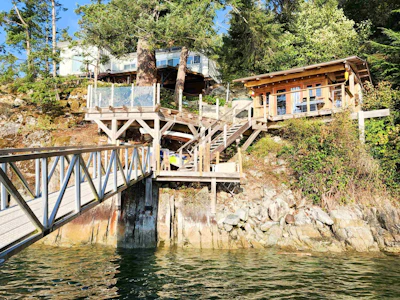 585 Errington Way - 3