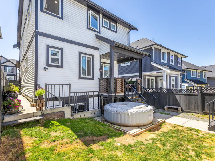 36051 Emily Carr Green, Abbotsford, BC, V3G 0G1 - 38