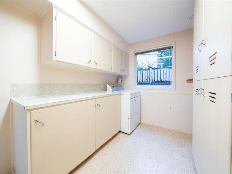 2870 Thorncliffe Drive, North Vancouver, BC, V7R 2S8 - 18
