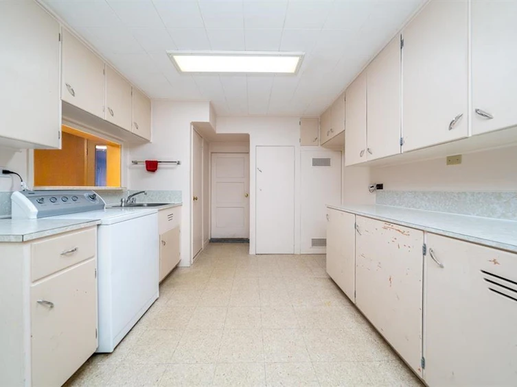 2870 Thorncliffe Drive, North Vancouver, BC, V7R 2S8 - 17