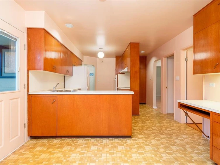 2870 Thorncliffe Drive, North Vancouver, BC, V7R 2S8 - 8