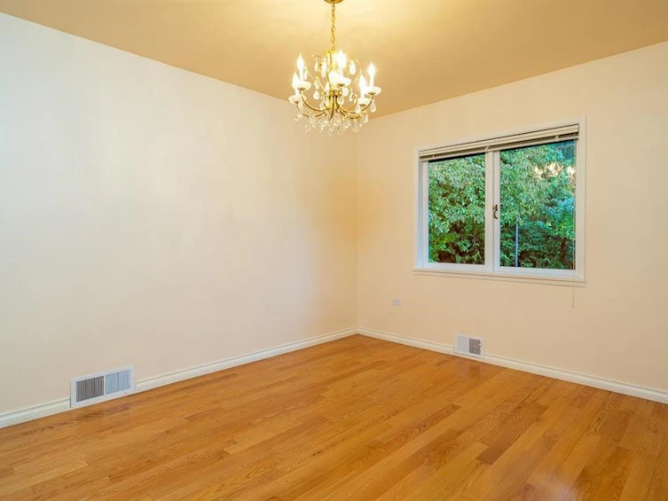 2870 Thorncliffe Drive, North Vancouver, BC, V7R 2S8 - 13