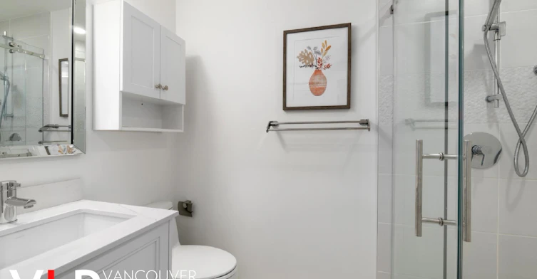 103-2535 York Avenue, Vancouver, BC, V6K 1E4 - 11