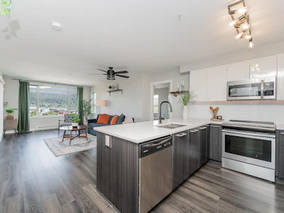 414-2525 Clarke Street - 3