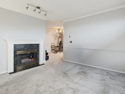 305-5977 177b Street - 3
