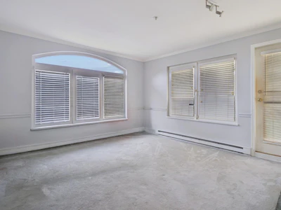 305-5977 177b Street - 2