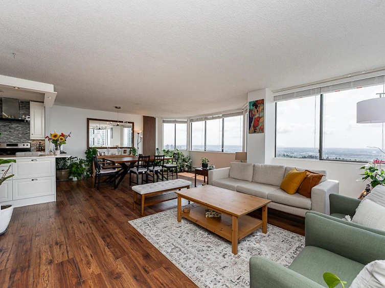 2505-6540 Burlington Avenue, Burnaby, BC, V5H 4G3