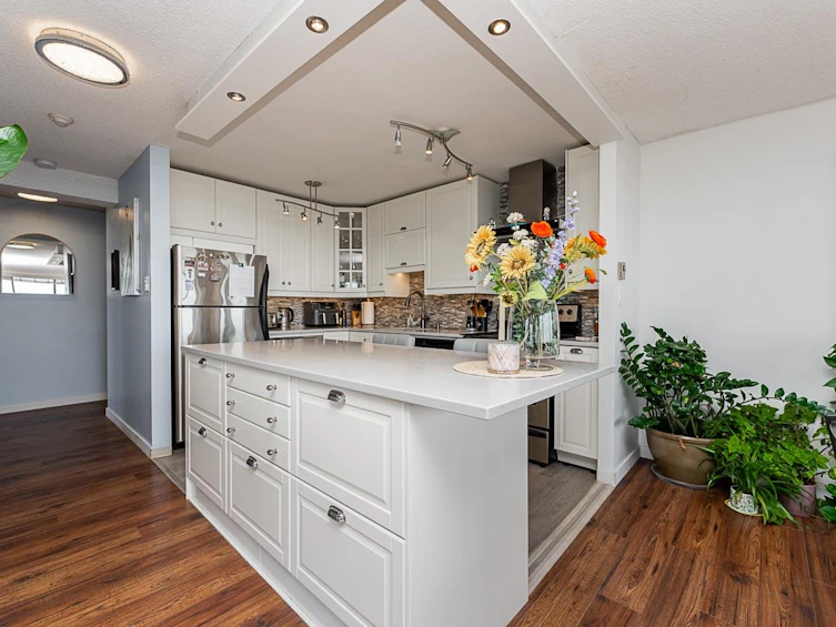2505-6540 Burlington Avenue, Burnaby, BC, V5H 4G3 - 6