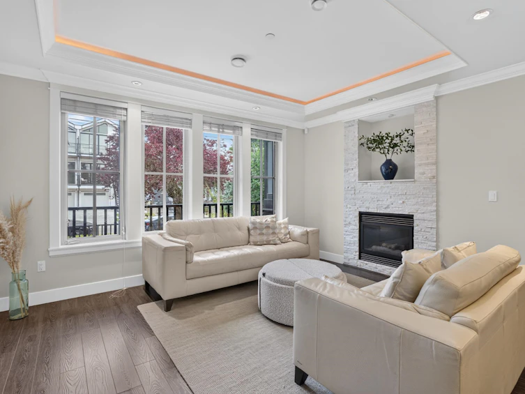 1010 E 55th Avenue, Vancouver, BC, V5X 1N9 - 4
