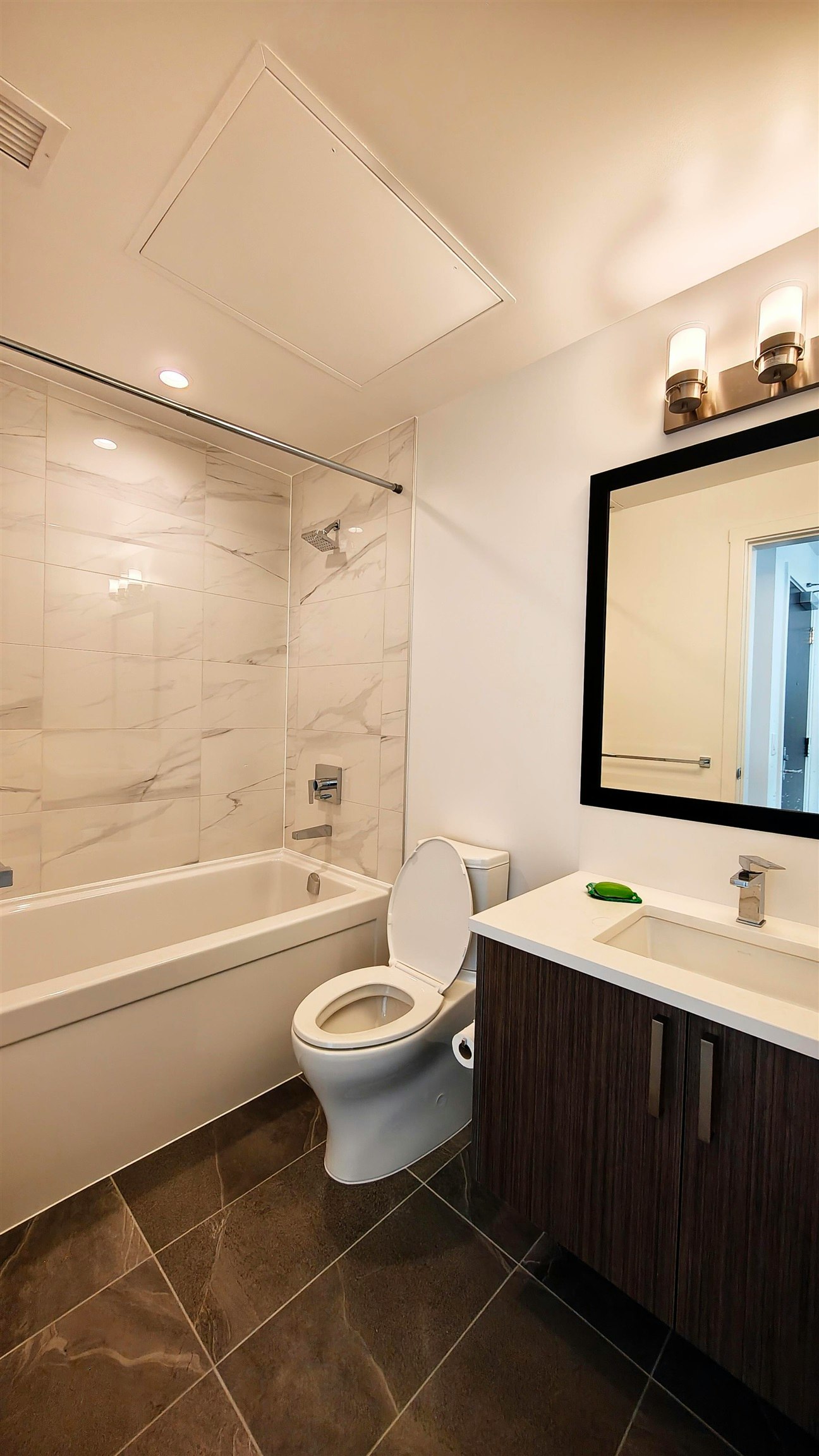4101-13350 Central Avenue, Surrey, BC, V3T 0S1 - 6